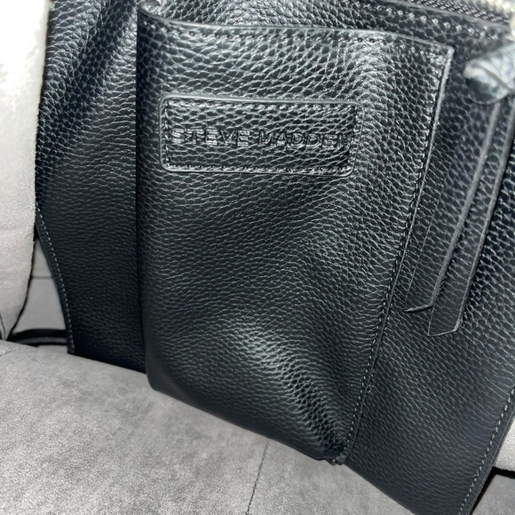 Steve Madden Leather Tote Handbag, Black with Zippers on each side - Picture 13 of 14